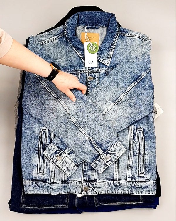 Фотография  524 - Ветровки м/ж C&A 025#10 кг, ЛОТ №7865 оптом в Петрозаводске и Карелии