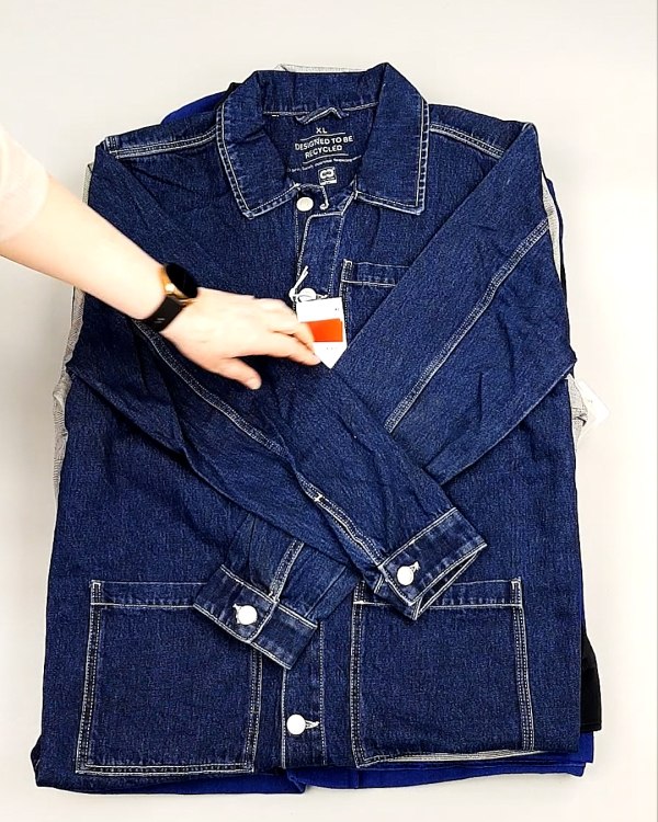 Фотография  371 - Ветровки м/ж C&A 025#10 кг, ЛОТ №7865 оптом в Петрозаводске и Карелии