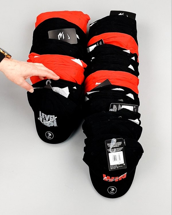 Фотография  353 - Кепки детские CAN 084#5 кг, ЛОТ №7964 оптом в Петрозаводске и Карелии