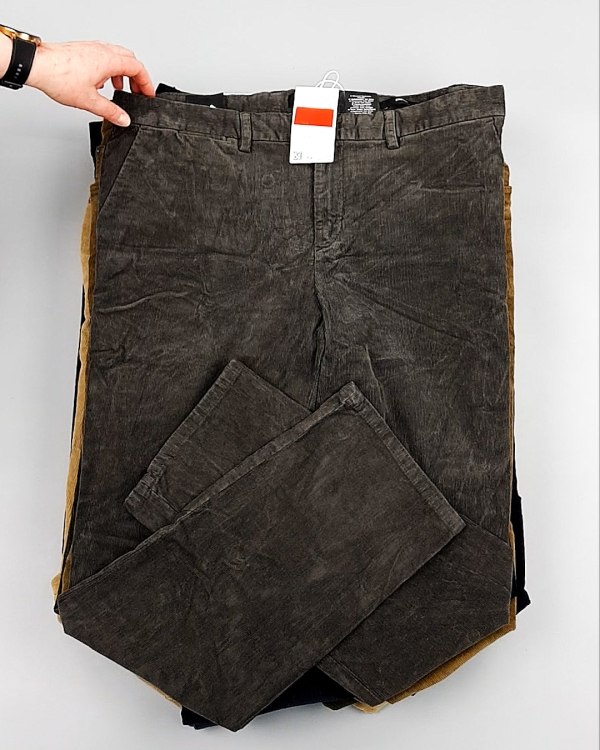Фотография  626 - Брюки вельветовые м/ж C&A 025#10 кг, ЛОТ №7902 оптом в Петрозаводске и Карелии