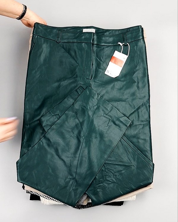 Фотография  839 - Брюки женские зима C&A 025#10 кг, ЛОТ №7911 оптом в Петрозаводске и Карелии