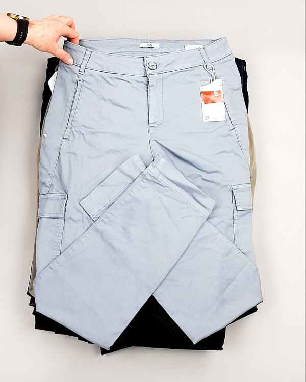 Фотография  647 - Брюки женские лето C&A 025#10 кг, ЛОТ №7895 оптом в Петрозаводске и Карелии