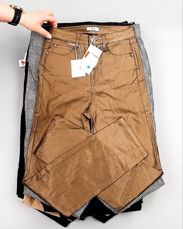 Фотография  448 - Брюки женские лето C&A 025#10 кг, ЛОТ №7892 оптом в Петрозаводске и Карелии