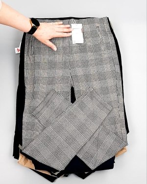 Фотография  602 - Брюки женские лето C&A 025#10 кг, ЛОТ №7892 оптом в Петрозаводске и Карелии