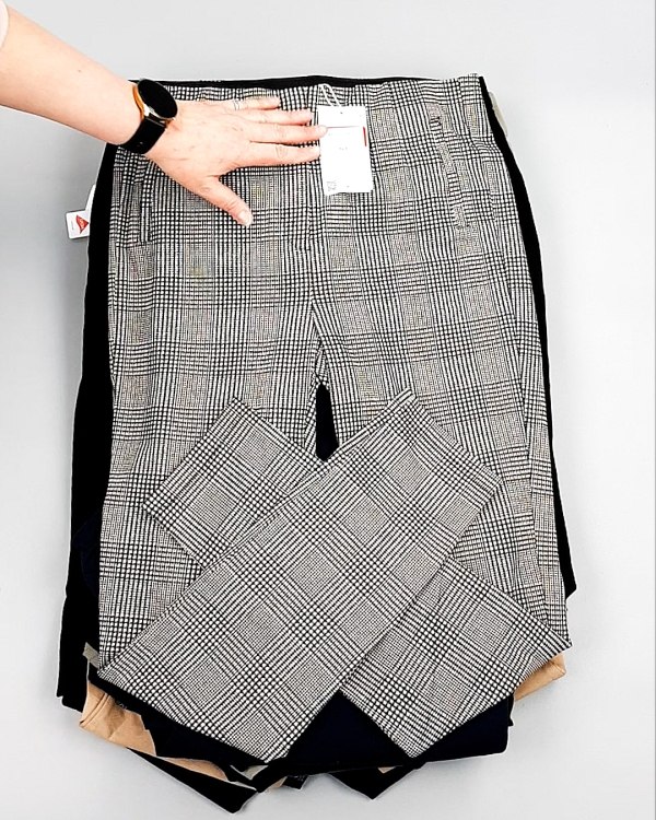 Фотография  186 - Брюки женские лето C&A 025#10 кг, ЛОТ №7892 оптом в Петрозаводске и Карелии