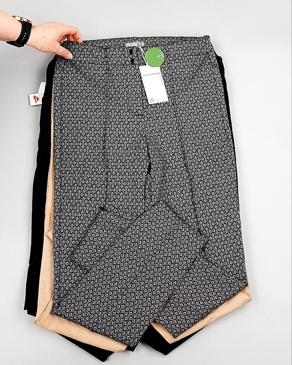 Фотография  602 - Брюки женские лето C&A 025#10 кг, ЛОТ №7892 оптом в Петрозаводске и Карелии