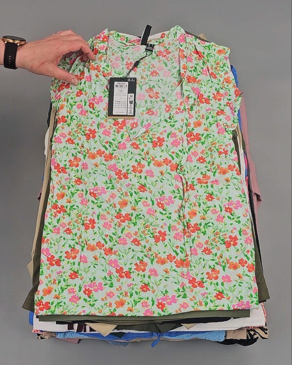 Фотография  359 - PIECES Summer mix 045#15 кг, ЛОТ №8421 оптом в Петрозаводске и Карелии