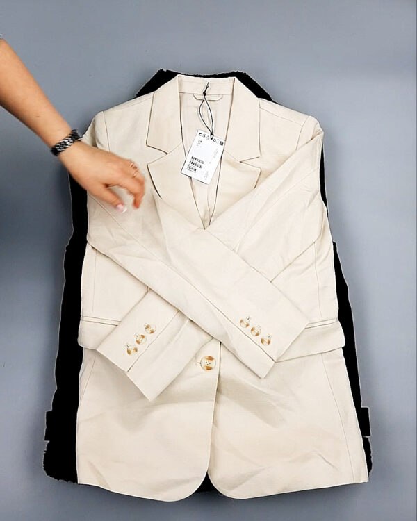 Фотография  465 - OTHER STORIES mix 06 B 035#15 кг, ЛОТ №8191 оптом в Петрозаводске и Карелии