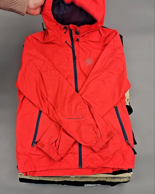 Фотография  606 - Ветровки женские#25 кг, ЛОТ № ВК0086 оптом в Петрозаводске и Карелии