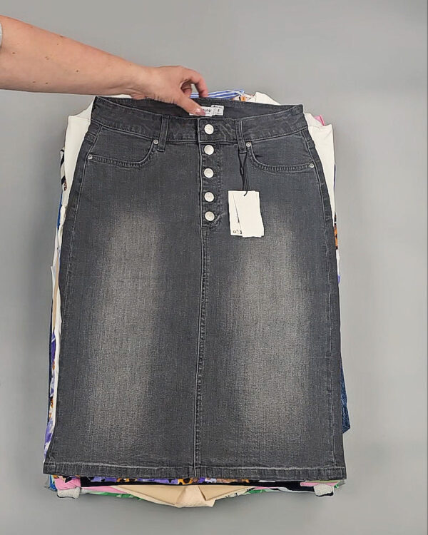 Фотография  454 - B.YOUNG Summer mix 045#17 кг оптом в Петрозаводске и Карелии