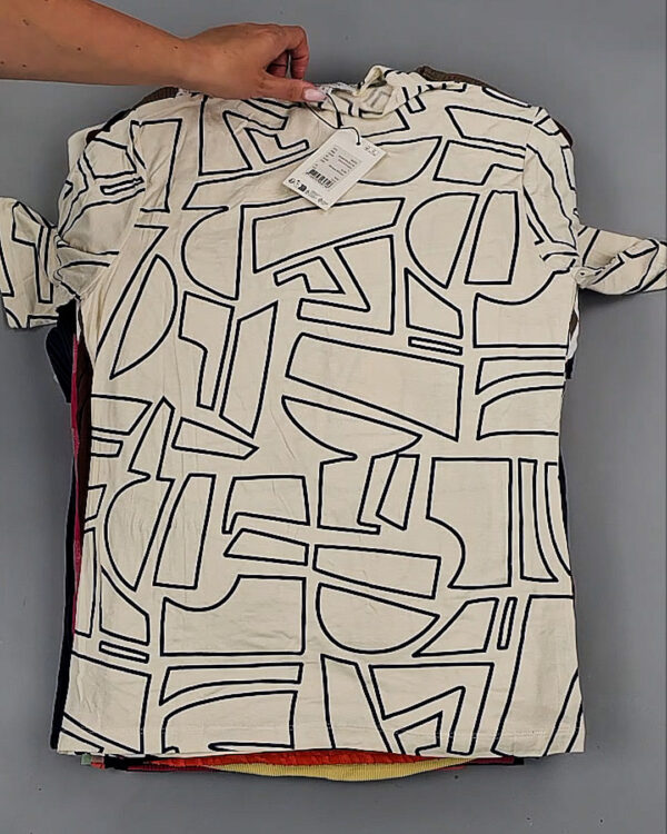 Фотография  450 - Футболки DK COMPANY 045 B#5,5 кг, ЛОТ №9086 оптом в Петрозаводске и Карелии