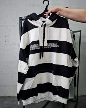 Фотография  604 - LACOSTE, CALVIN KLEIN, TOMMY HILFIGER, GUESS + 075#20 шт, ЛОТ №9072 оптом в Петрозаводске и Карелии