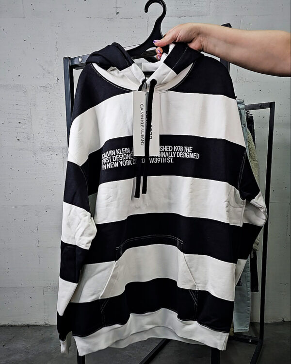 Фотография  916 - LACOSTE, CALVIN KLEIN, TOMMY HILFIGER, GUESS + 075#20 шт, ЛОТ №9072 оптом в Петрозаводске и Карелии