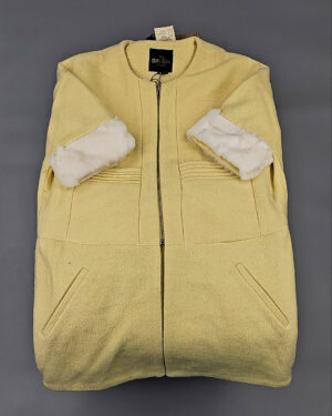 Купить Верхняя одежда Корея 085#15 кг, ЛОТ № СТ-9249 оптом в Петрозаводске и Карелии