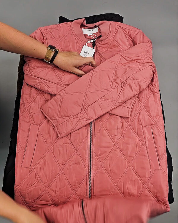 Фотография  957 - Верхняя одежда VILA#10 кг оптом в Петрозаводске и Карелии