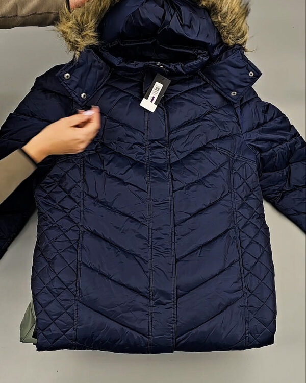 Фотография  802 - Верхняя одежда женская CAN 104#15 кг, ЛОТ СТ-9349 оптом в Петрозаводске и Карелии