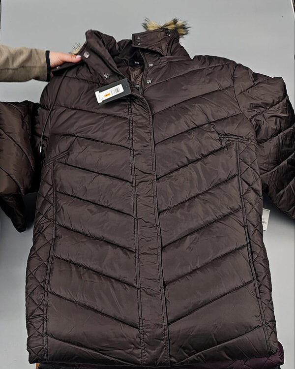 Фотография  724 - Верхняя одежда женская CAN 104#15 кг оптом в Петрозаводске и Карелии