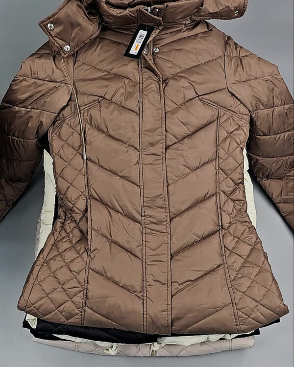 Фотография  101 - Верхняя одежда женская CAN 104#15 кг, ЛОТ СТ-9350 оптом в Петрозаводске и Карелии