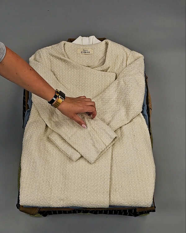 Фотография  398 - Верхняя одежда Корея 085#15 кг, ЛОТ № СТ-9245 оптом в Петрозаводске и Карелии