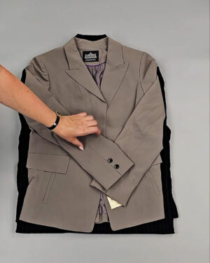 Фотография  137 - Жакеты Корея 085#10 кг, ЛОТ № СТ-9240 оптом в Петрозаводске и Карелии