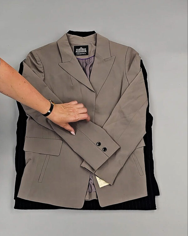 Фотография  463 - Жакеты Корея 085#10 кг, ЛОТ № СТ-9240 оптом в Петрозаводске и Карелии