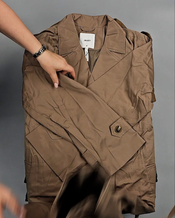 Фотография  638 - Ветровки Bestseller 045#10 кг, ЛОТ СТ-9407 оптом в Петрозаводске и Карелии