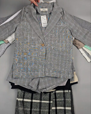 Фотография  502 - Комплекты жен Корея 085#5 кг, ЛОТ СТ-9572 оптом в Петрозаводске и Карелии