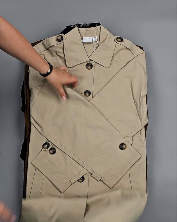 Фотография  596 - Ветровки Bestseller+DK 035#10 кг, ЛОТ СТ-9399 оптом в Петрозаводске и Карелии