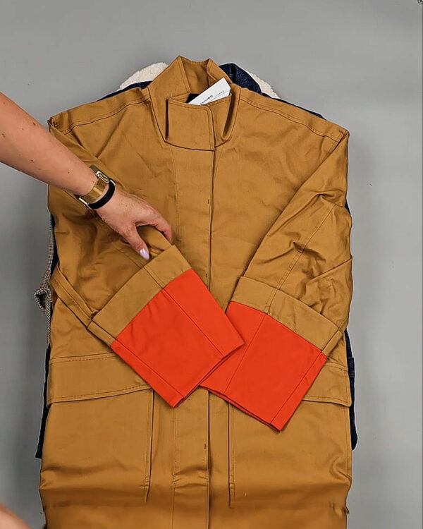 Фотография  813 - Ветровки женские CAN 104#12,5 кг, ЛОТ СТ-9404 оптом в Петрозаводске и Карелии