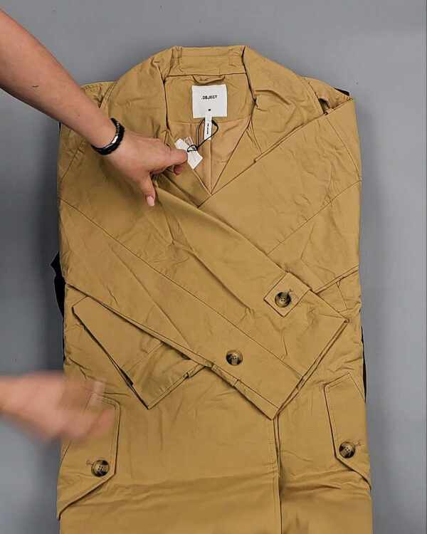 Фотография  636 - Ветровки Bestseller+DK 035#10 кг, ЛОТ СТ-9398 оптом в Петрозаводске и Карелии