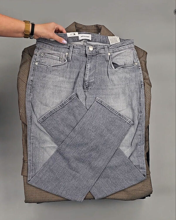 Фотография  997 - JACK JONES Men Winter mix 075#20 кг, ЛОТ № СТ-9443 оптом в Петрозаводске и Карелии