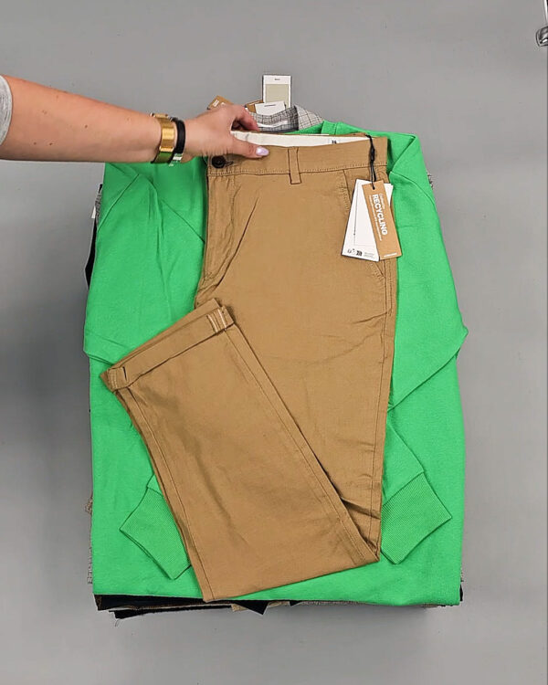 Фотография  969 - JACK JONES Men Winter mix 075#20 кг, ЛОТ № СТ-9445 оптом в Петрозаводске и Карелии