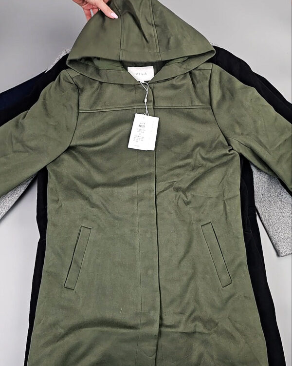 Фотография  640 - Пальто Bestseller 104#15,2 кг, ЛОТ СТ-9842 оптом в Петрозаводске и Карелии