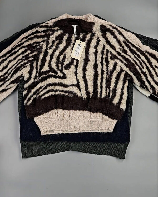 Фотография  969 - Джемпера Bestseller+DK 035#7 кг, ЛОТ СТ-9913 оптом в Петрозаводске и Карелии