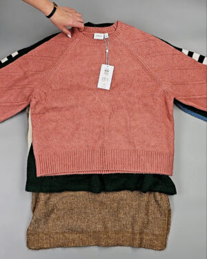 Фотография  692 - Джемпера VILA W 104#7 кг, ЛОТ СТ-9994 оптом в Петрозаводске и Карелии