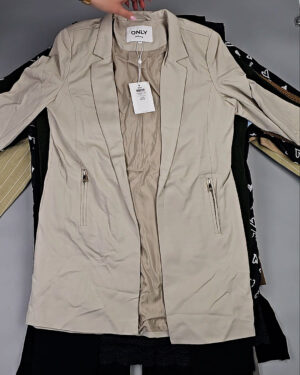 Фотография  931 - ONLY Winter mix 104#15 кг, ЛОТ СТ-9948 оптом в Петрозаводске и Карелии