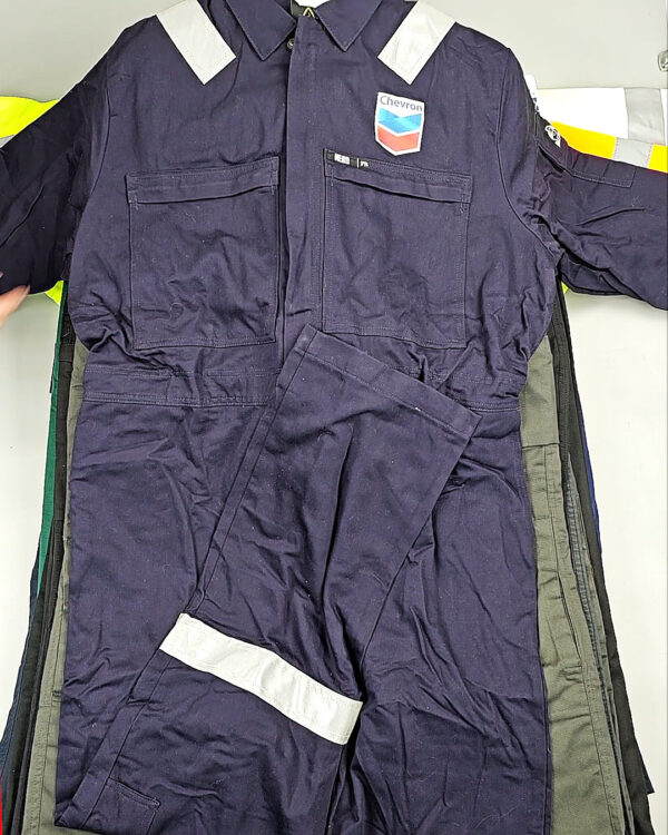 Фотография  446 - Рабочая одежда mix БМ#25 кг, ЛОТ СХ-0188 оптом в Петрозаводске и Карелии