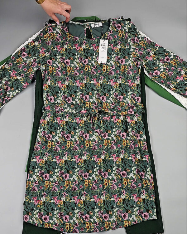 Фотография  380 - DK+Bestseller 085#16 кг, ЛОТ СТ-9951 оптом в Петрозаводске и Карелии