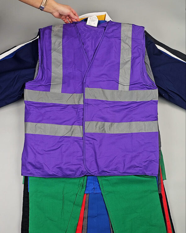 Фотография  528 - Рабочая одежда крем+экстра (Work clothes cr+ex)#25 кг, ЛОТ СХ-0264 оптом в Петрозаводске и Карелии